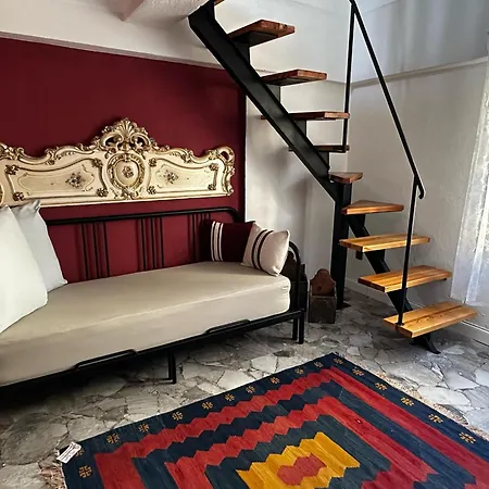 Perperene Konagi Panzió Ayvalı